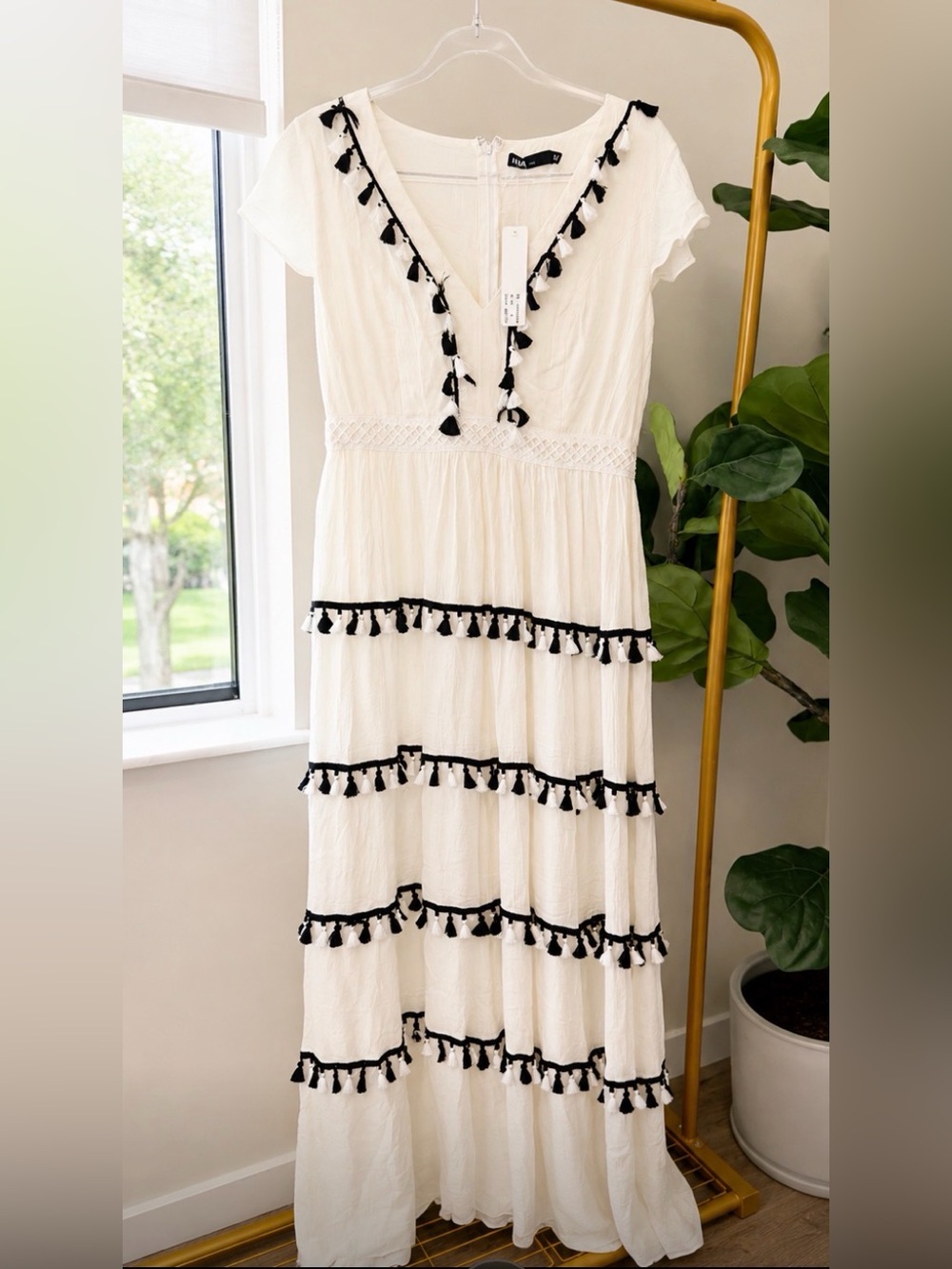 NWT Ina Boutique Ivory Black Tassel Lined Boho Maxi Dress Size L - Picture 2 of 3